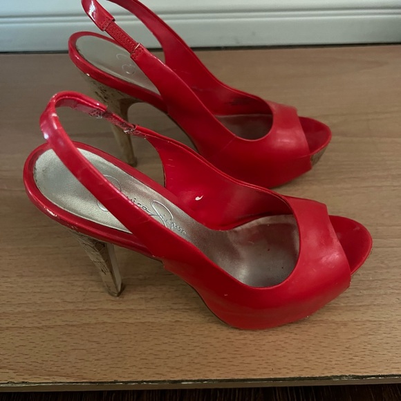 Red Heels - Picture 1 of 4